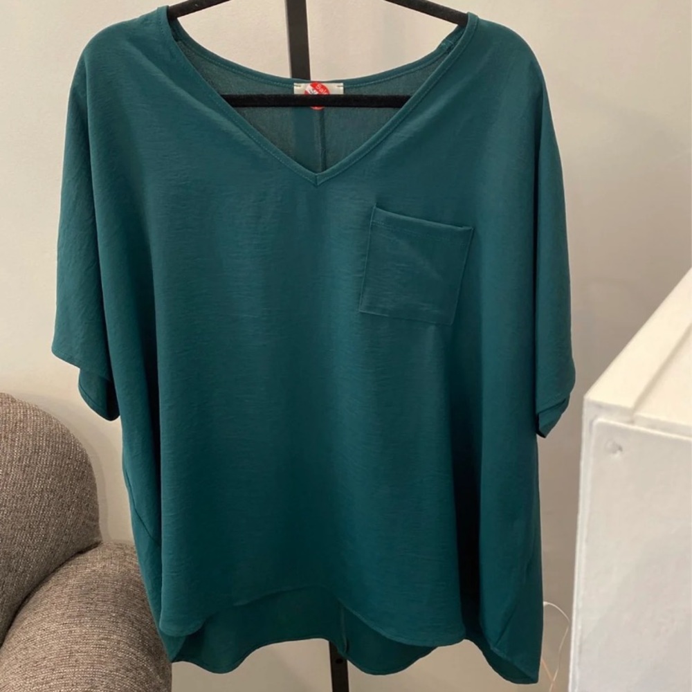 Dark green pocket tee shirt